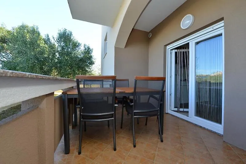 Croliday Apartment Nin Ivica Vrsi