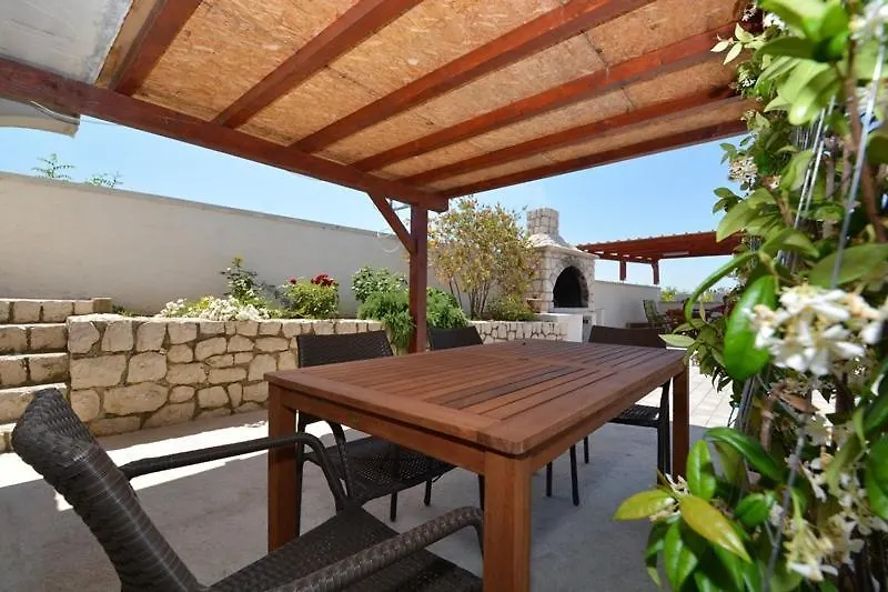 Croliday Apartment Nin Ivica Vrsi