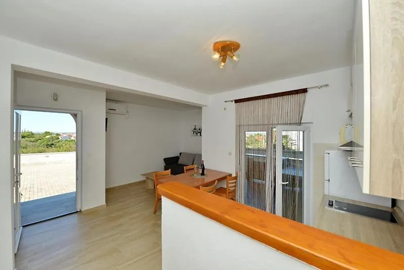 Croliday Apartment Nin Ivica Vrsi