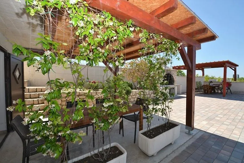 Croliday Apartment Nin Ivica Vrsi