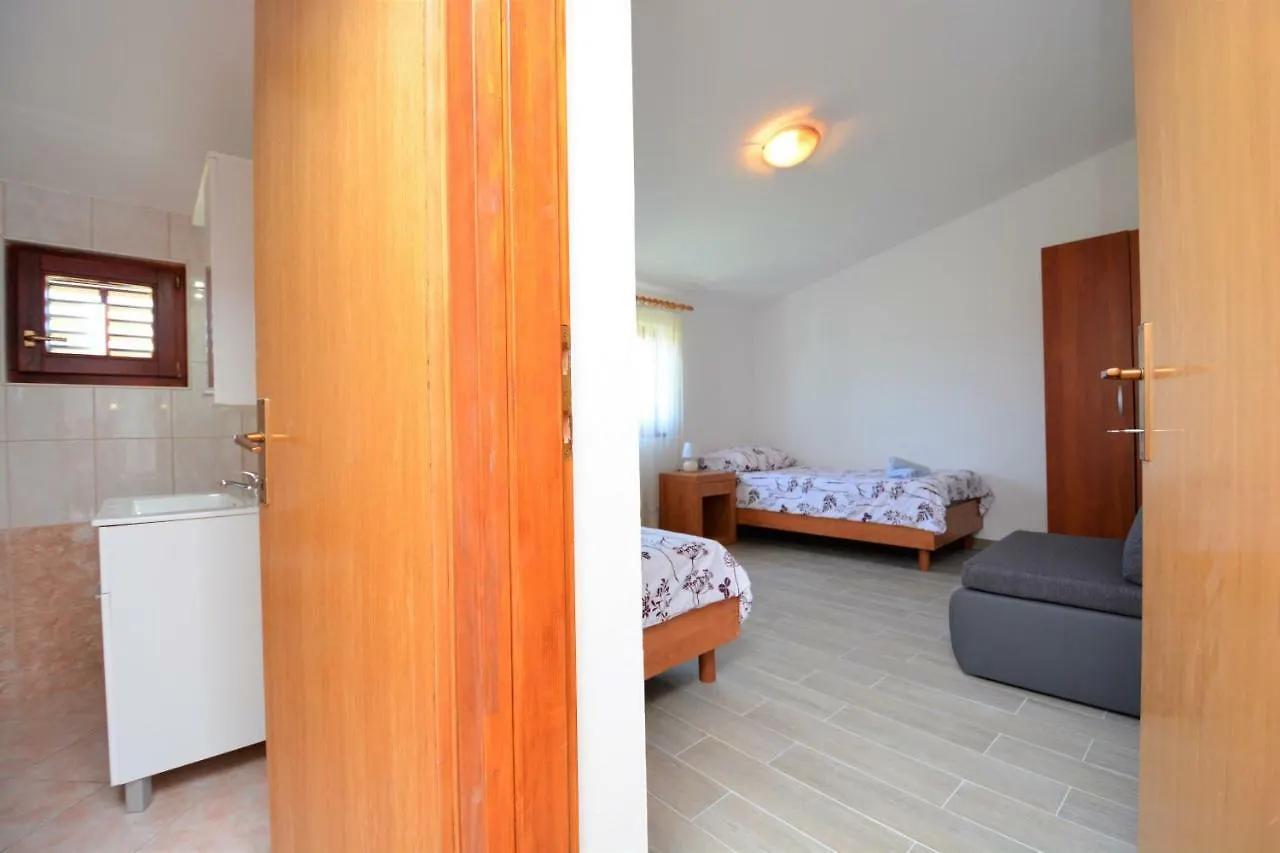 Croliday Apartment Nin Ivica Vrsi 0*,