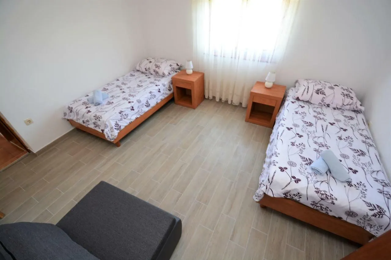 Croliday Apartment Nin Ivica Vrsi