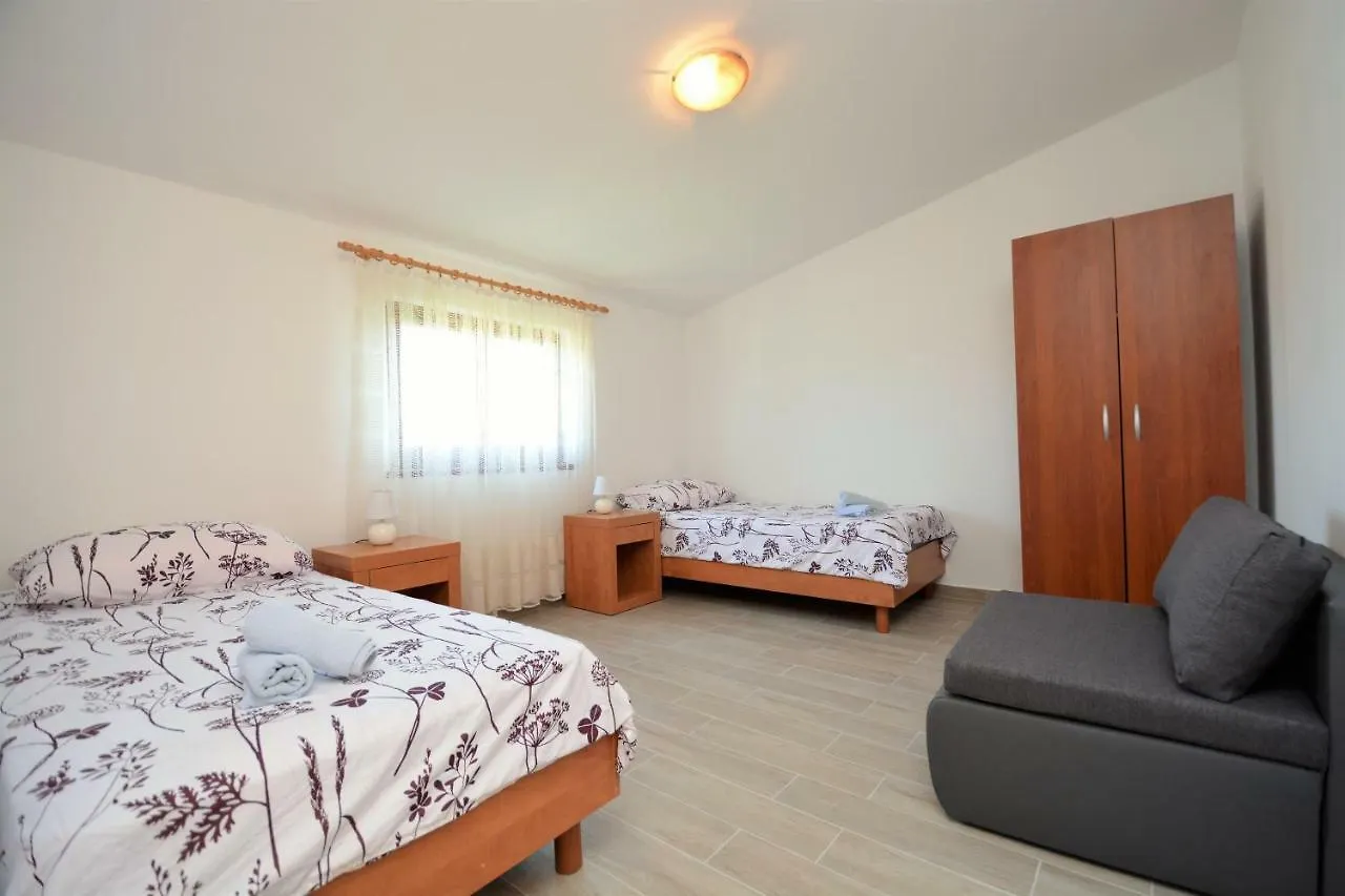Croliday Apartment Nin Ivica Vrsi