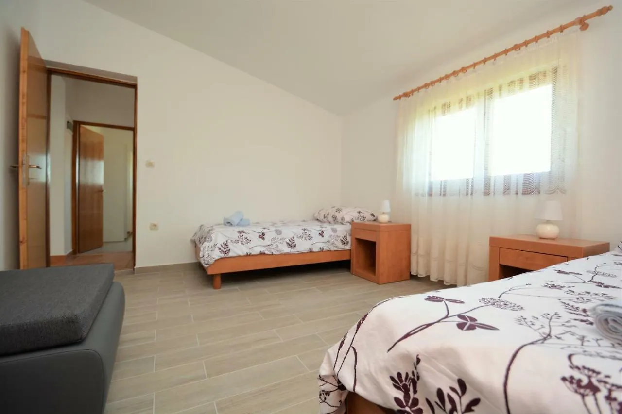 Croliday Apartment Nin Ivica Vrsi