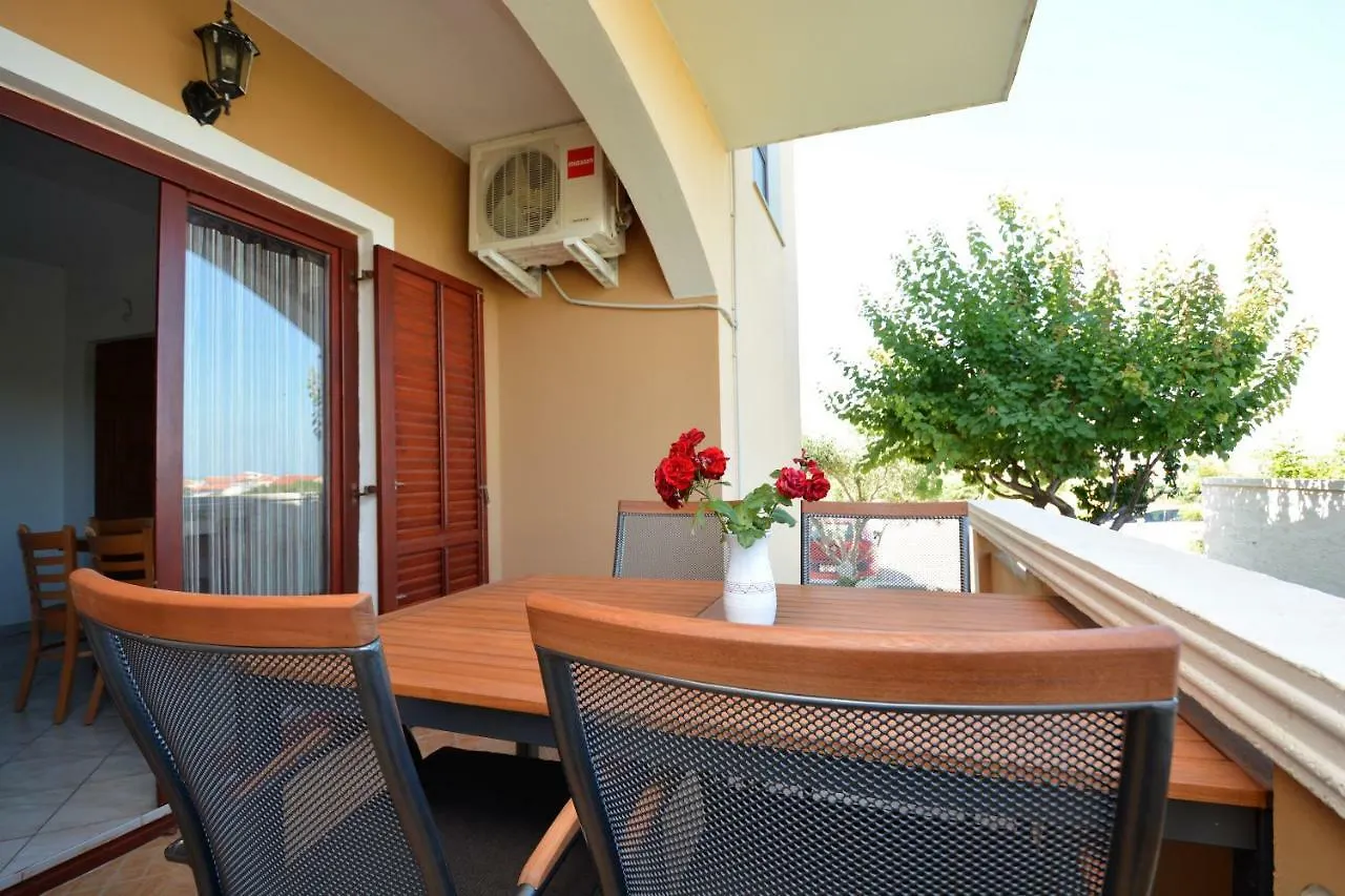 Croliday Apartment Nin Ivica Vrsi