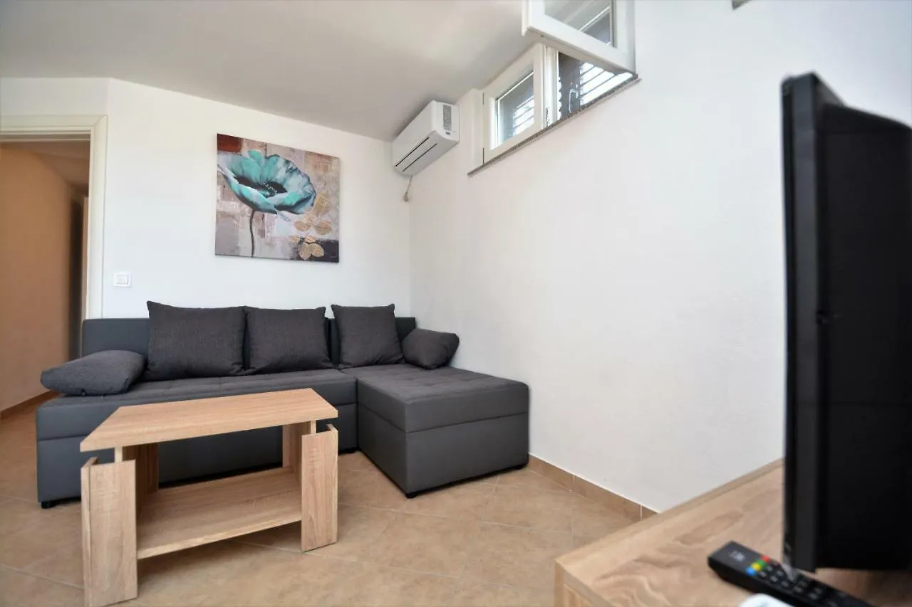 Croliday Apartment Nin Ivica Vrsi