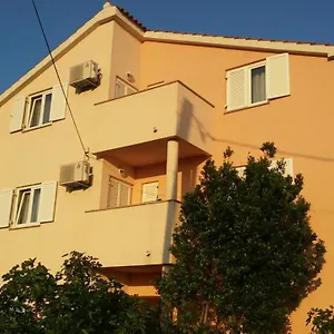 Apartman Oaza, Mulo, Vrsi